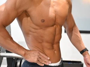 男性の腹筋